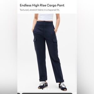 Athleta Endless High Rise Cargo Pant, NAVY, Size 4.